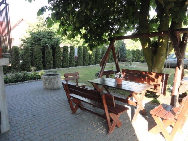 Pokoje I Domek Letniskowy Pod Kasztanem Jastarnia Exterior foto